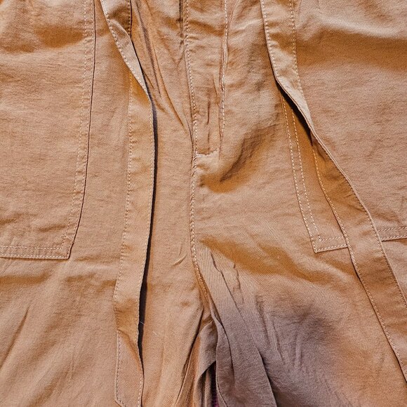 Size L Madewell Paperbag Lightweight Pants - Picture 10 of 16